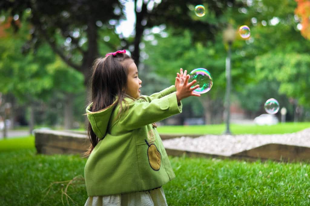 Pour que mes (petits-) enfants aient confiance en eux, comment m’y prendre ?